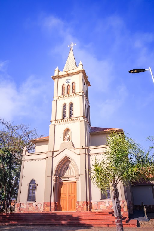 Fachada de Igreja Matriz, Paroquia Nossa Senhora da Paz, Diocese de Ourinhos