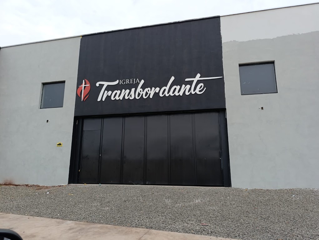 Fachada de Igreja Transbordante Lençóis Paulista