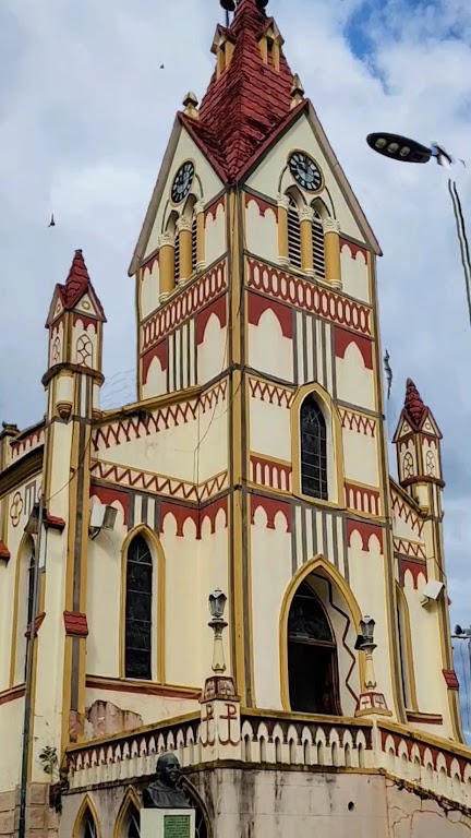 Fachada de Paróquia Santa Bárbara