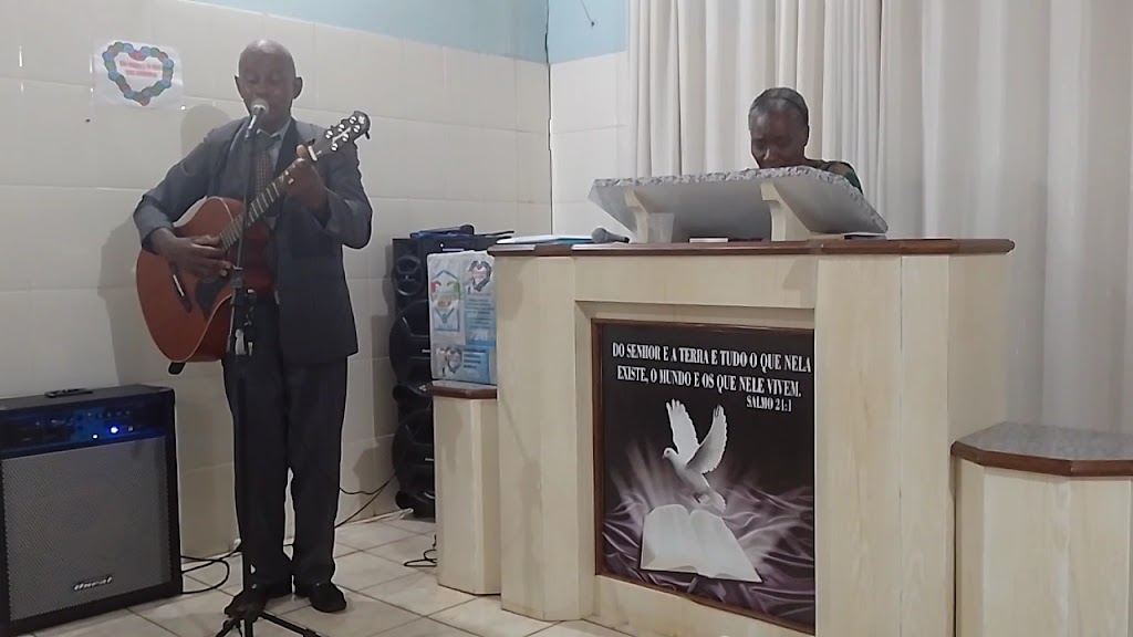 Fachada de Igreja Pentecostal Deus É Amor - Manduri