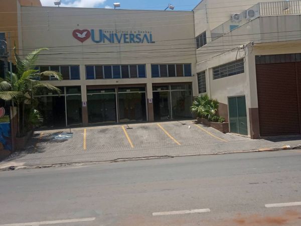 Fachada de Igreja Universal do Reino de Deus