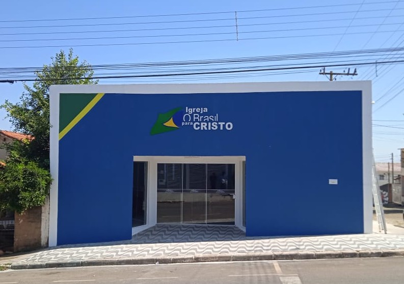 Fachada de Igreja Evangelica Pentecostal o Brasil para Cristo