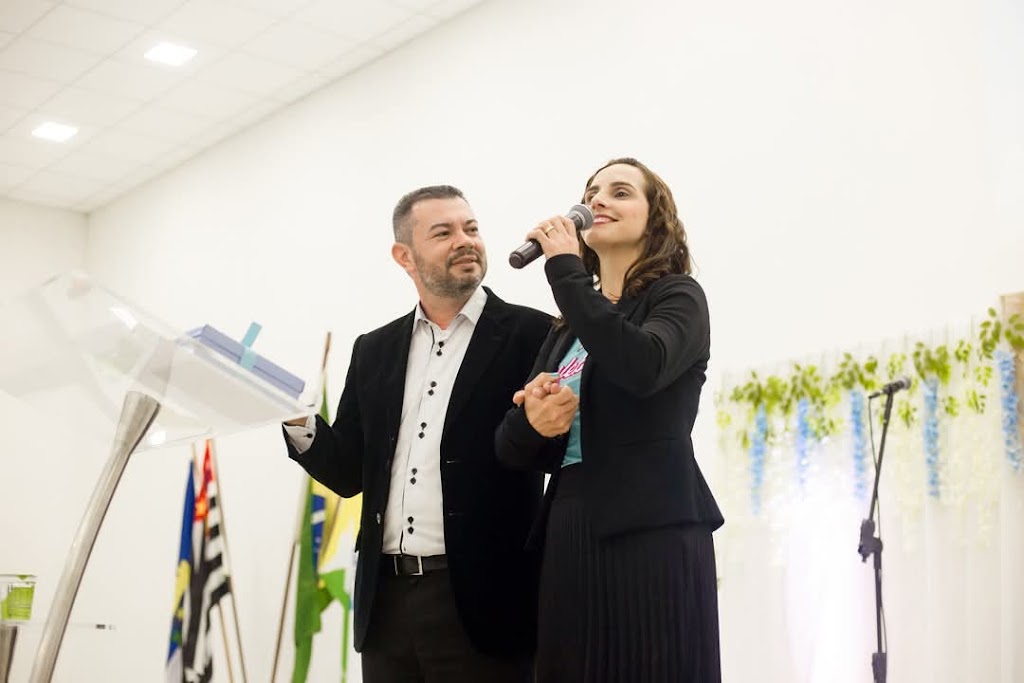Fachada de Igreja O Brasil para Cristo - Sede