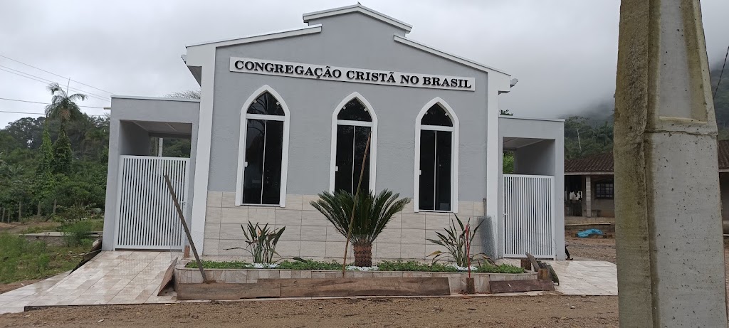 Fachada de Congregação Cristã no Brasil- Alto Guapiruvu