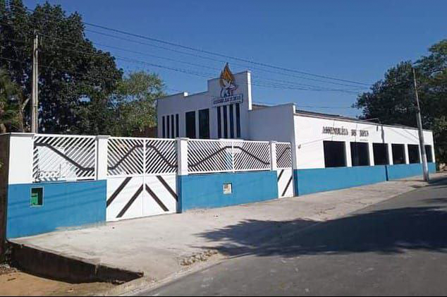 Fachada de Assembleia de Deus Ministério de Santos - Jardim Hatori