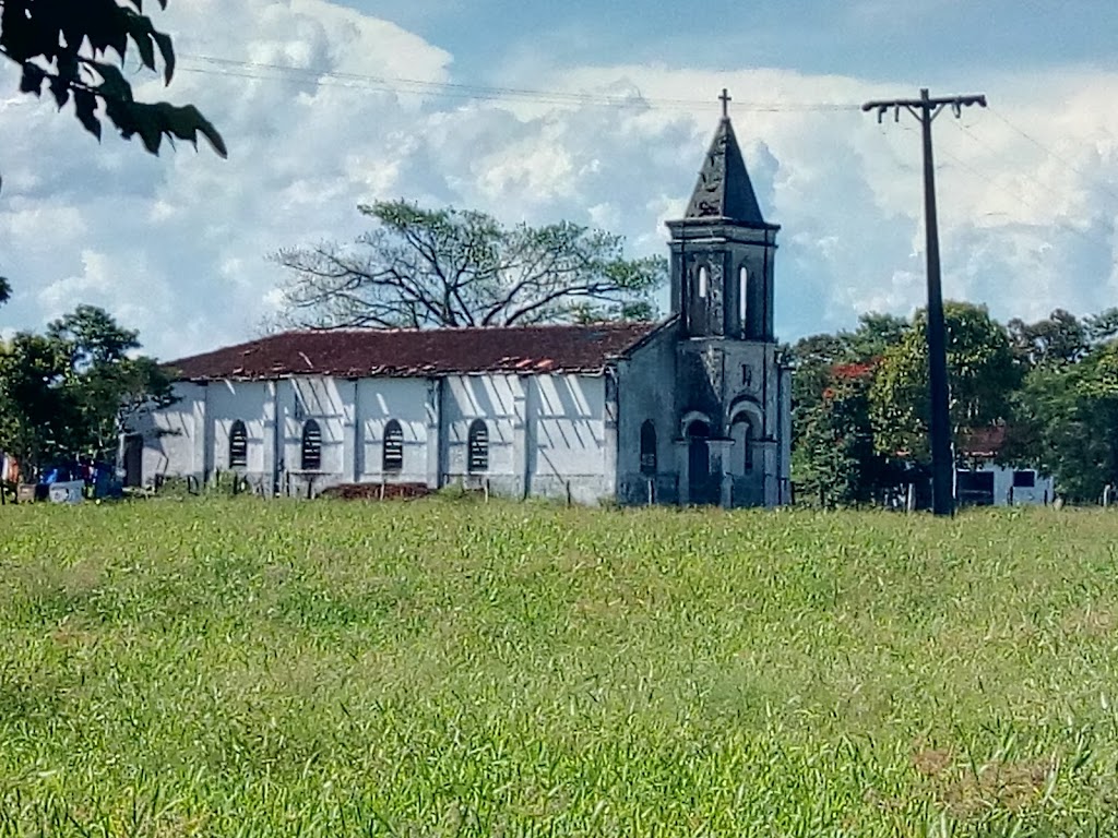 Fachada de Igreja do Rio Ribeira