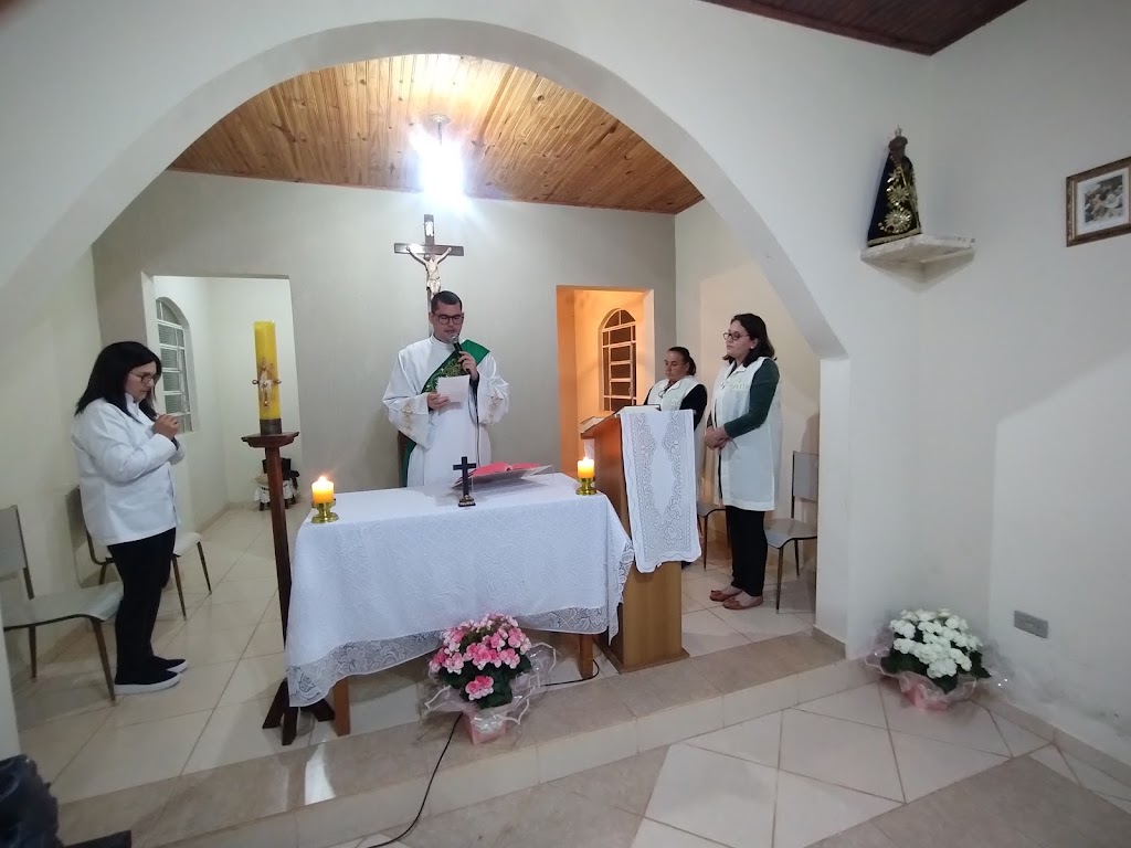 Fachada de Capela de N. Sra. Aparecida - Sarapuí dos Limas