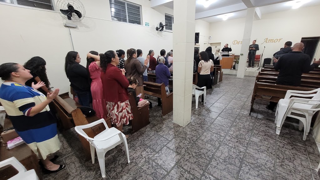 Fachada de Igreja Pentecostal Deus é Amor - Parque Manchester
