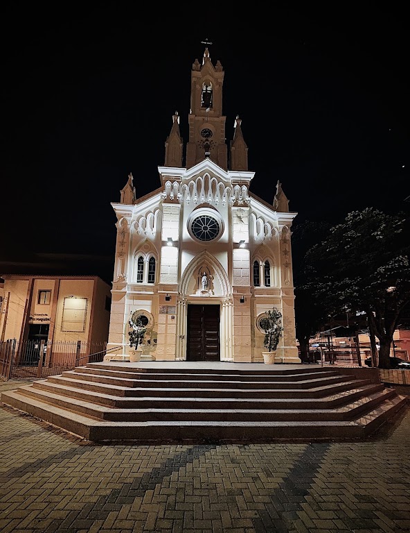 Fachada de Paróquia São João Batista