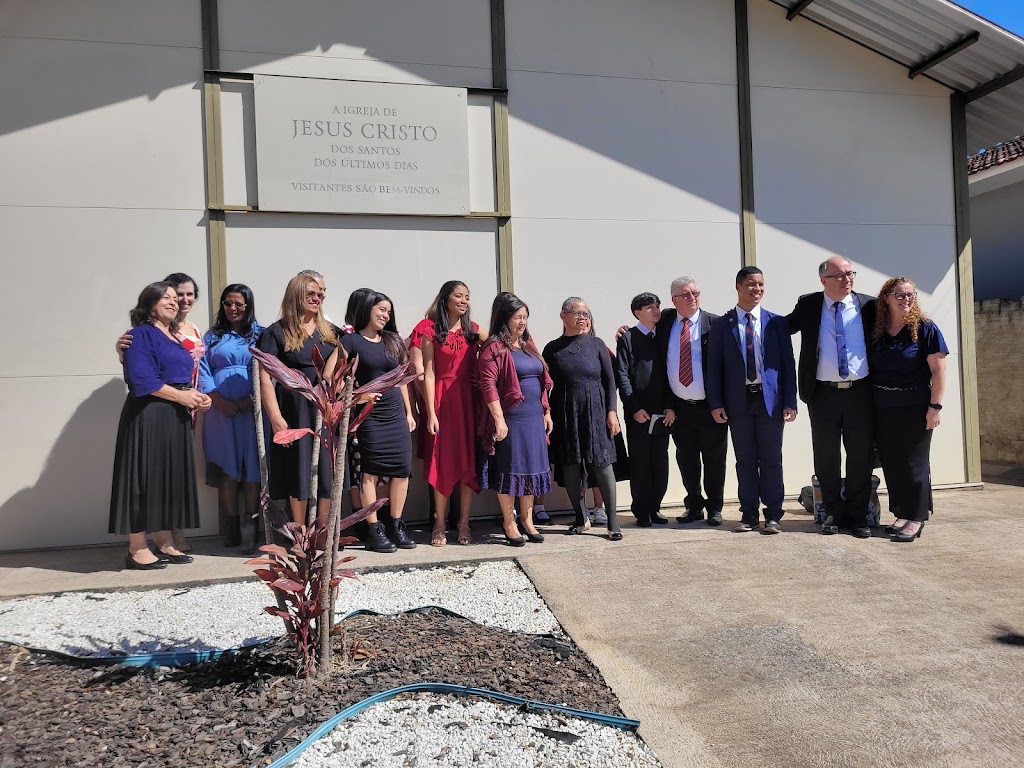Fachada de A Igreja de Jesus Cristo dos Santos dos Últimos Dias