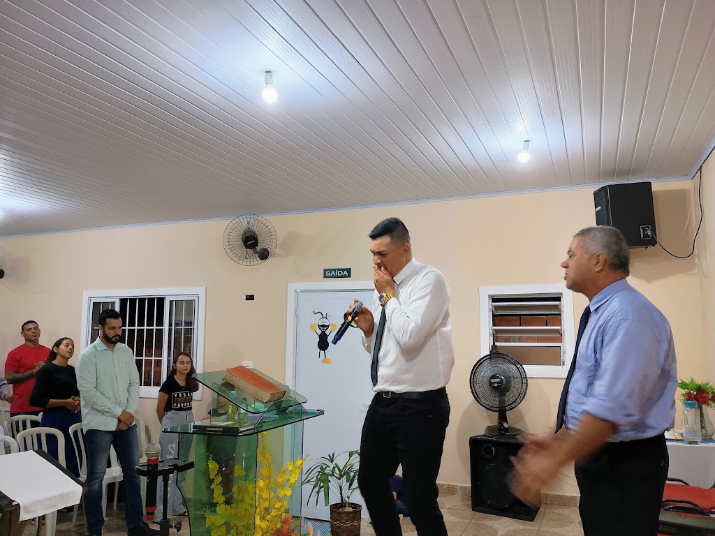 Fachada de Igreja O Brasil Para Cristo - Bacaetava