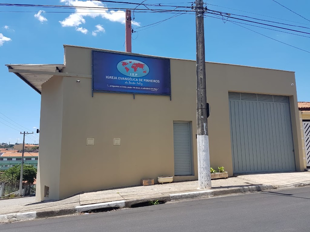 Fachada de Igreja Evangélica de Pinheiros de Porto Feliz