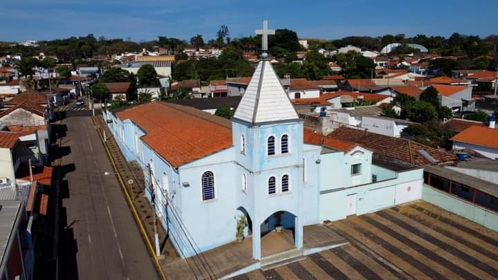 Fachada de Paróquia Nossa Senhora de Lourdes