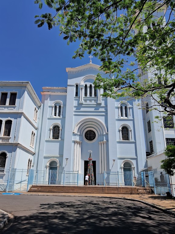 Fachada de Paróquia Santa Cruz