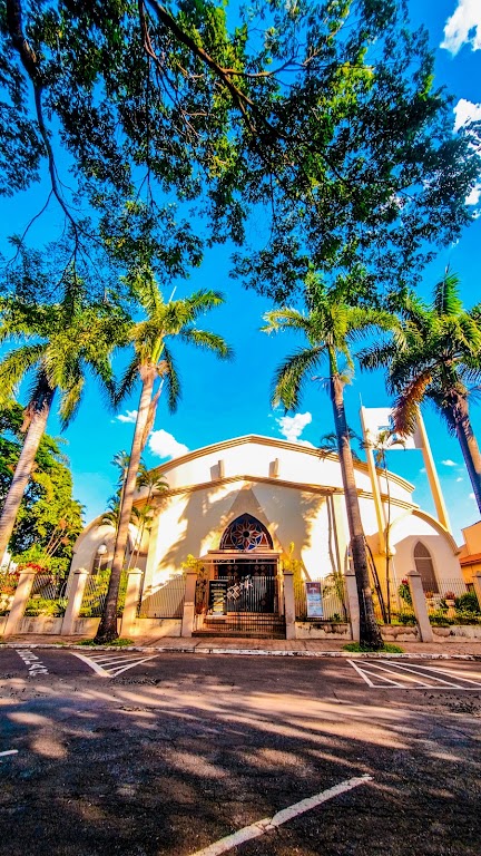 Fachada de Paróquia Bom Jesus
