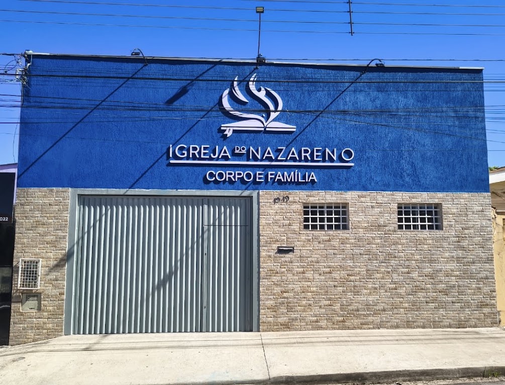 Fachada de Igreja do Nazareno Corpo e Família