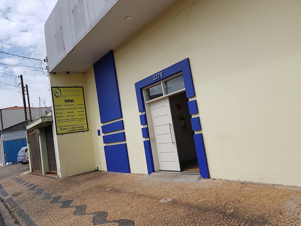 Fachada de Igreja Evangélica Refúgio de Oração