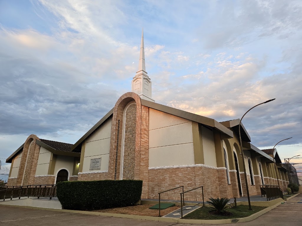 Fachada de A Igreja de Jesus Cristo dos Santos dos Últimos Dias