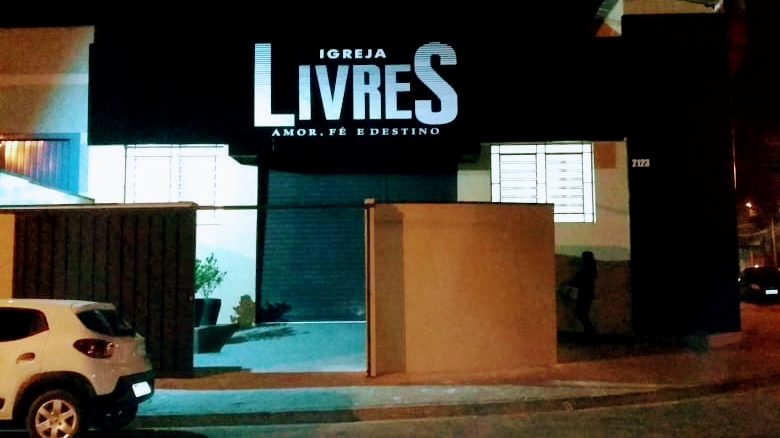 Fachada de Igreja Livres