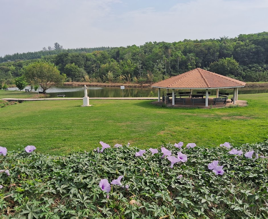Fachada de Recanto da colina