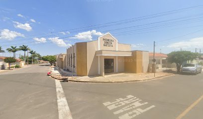 Fachada de Primeira Igreja Batista em Vargem Grande do Sul, SP
