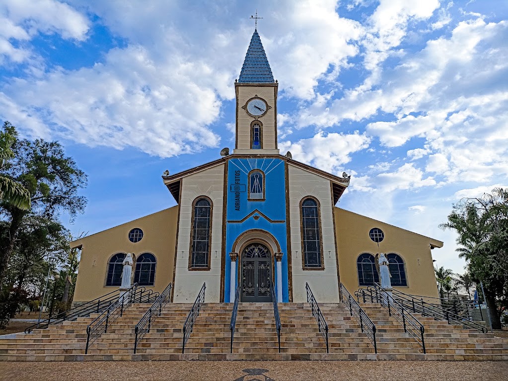 Fachada de Paróquia Nossa Senhora Aparecida