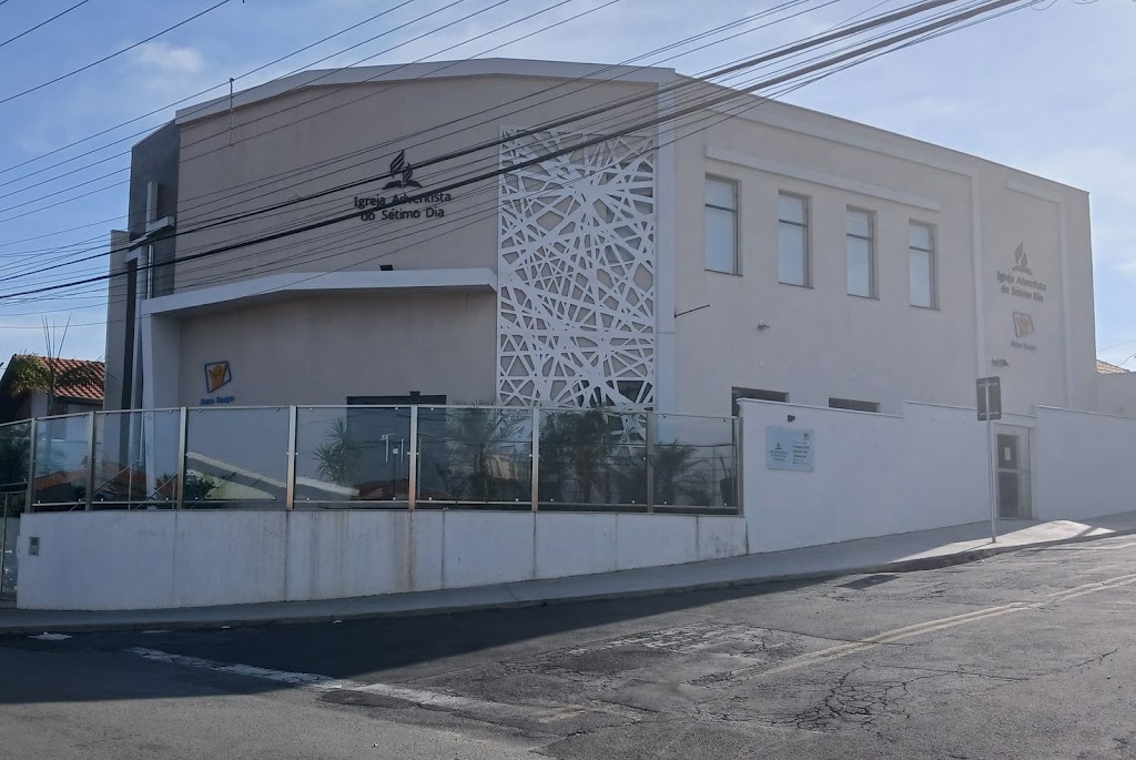 Fachada de IASD Jardim Nova Suiça
