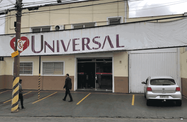 Fachada de Igreja Universal do Reino de Deus