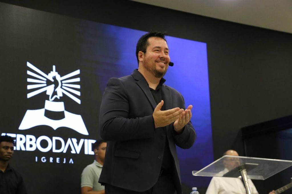 Fachada de Igreja Evangélica Verbo da Vida Artur Nogueira