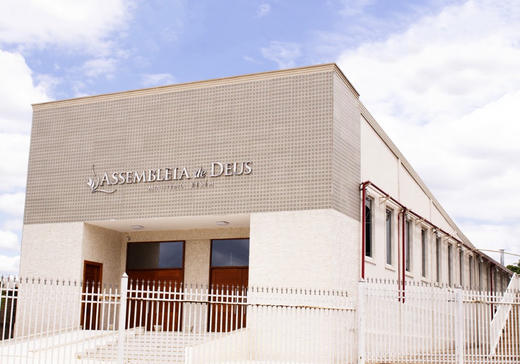 Fachada de Associação evangélica lar feliz