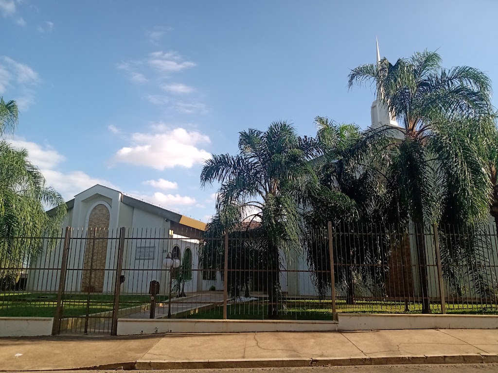 Fachada de A Igreja de Jesus Cristo dos Santos dos Últimos Dias