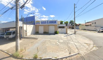 Fachada de Igreja Pentecostal Deus é Amor - Sede Central. (Pq. Dom Pedro II)