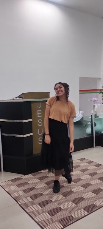 Fachada de Igreja Pentecostal Deus é Amor Sede Central