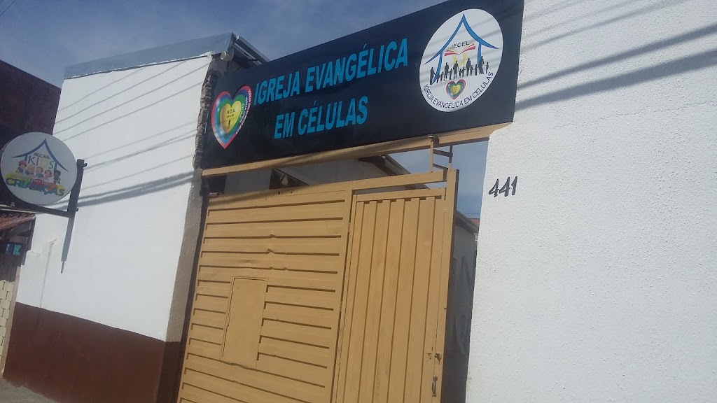 Fachada de Igreja Evangélica em Células