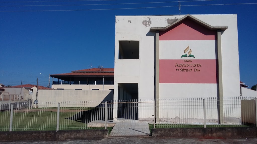 Fachada de Igreja Adventista do Sétimo Dia