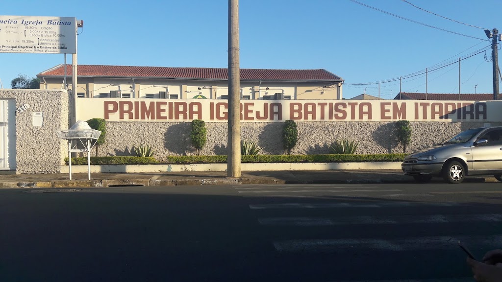Fachada de Primeira Igreja Batista De Itapira