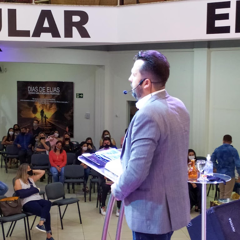 Fachada de Igreja Apostólica Amor e Vida