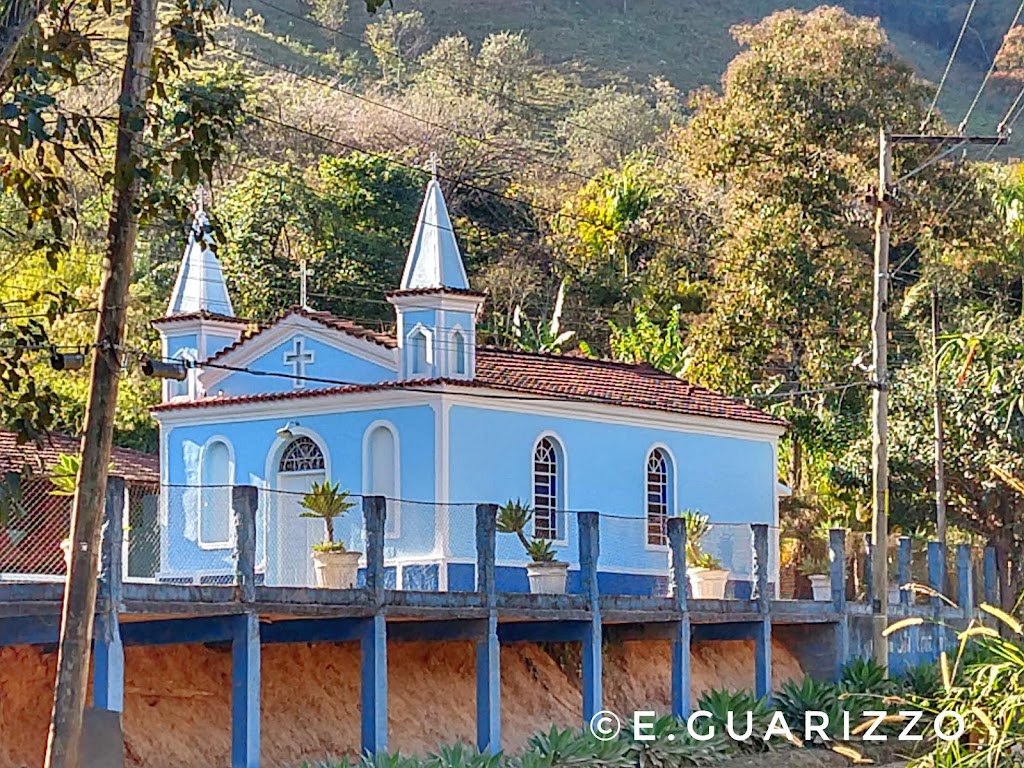 Fachada de Capela Centenária Santa Cruz