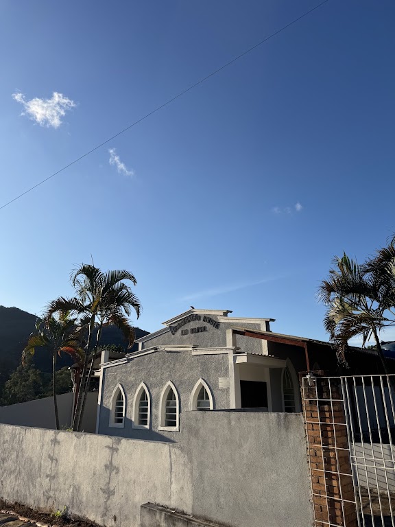 Fachada de Congregação Cristã no Brasil - Oratório