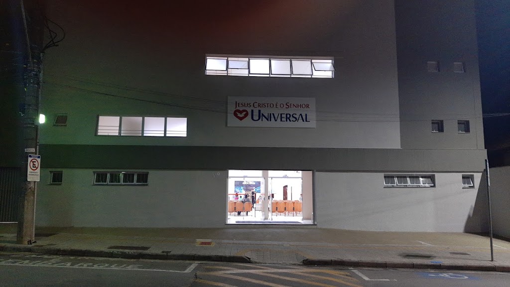 Fachada de Igreja Universal