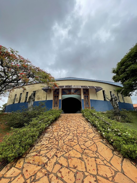 Fachada de Comunidade Evangelizadora Magnificat