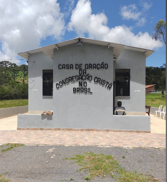Fachada de Congregação Cristã no Brasil - Bairro do Mato