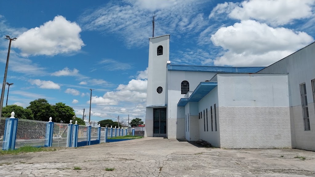 Fachada de Paróquia Menino Jesus