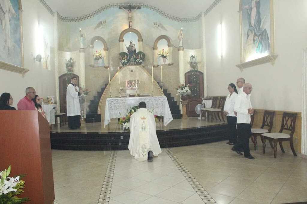 Fachada de Igreja Nossa Senhora d´Ajuda