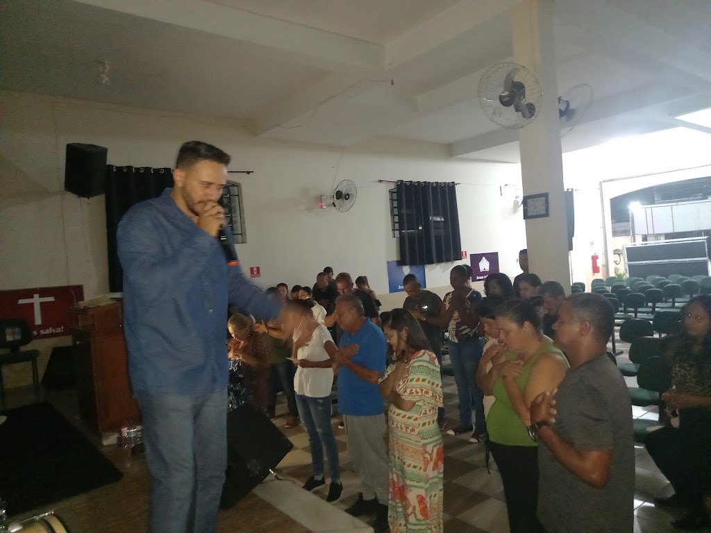 Fachada de Igreja Do Evangelho Quadrangular- Pr Adriano Caldeira E Pra Pâmela Talita