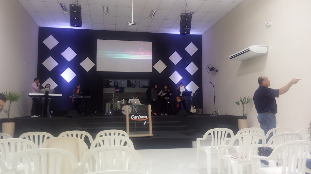 Fachada de Comunidade Carisma