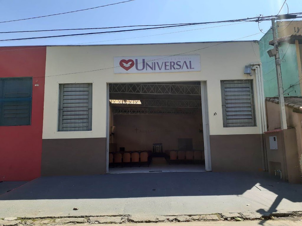 Fachada de Igreja Universal