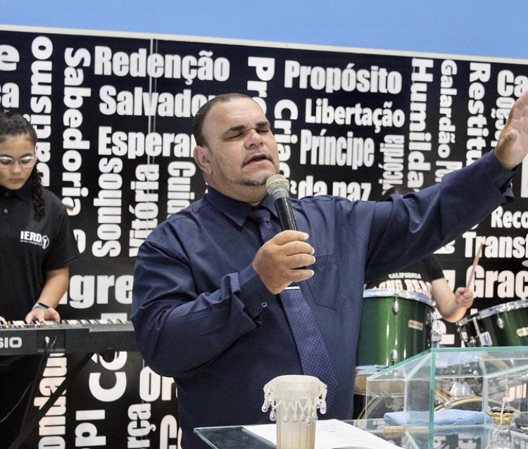 Fachada de Igreja Evangélica Da Restauração De Deus