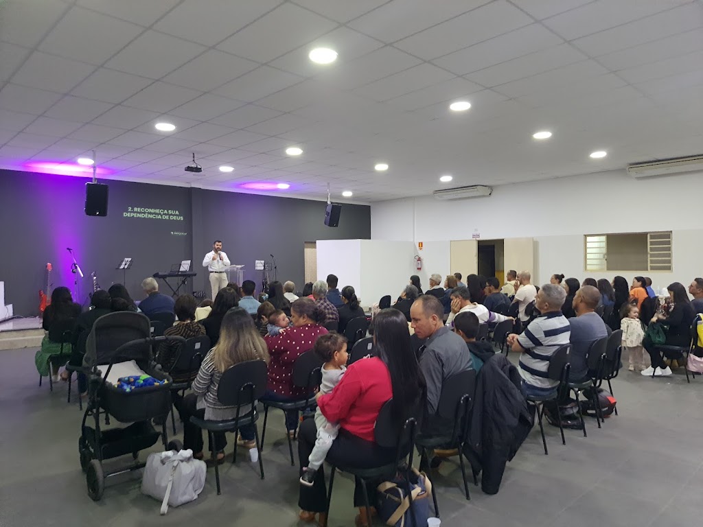 Fachada de Igreja Resgatar Moreira César