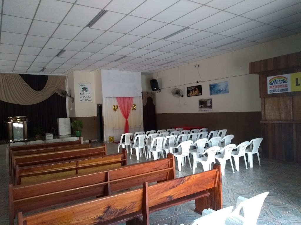 Fachada de Igreja Pentecostal Deus E Amor